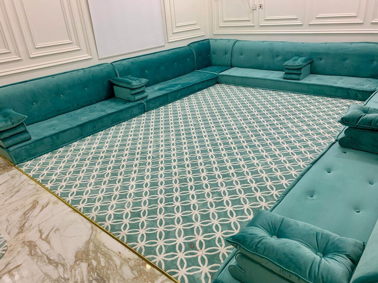 Majlish sofa
